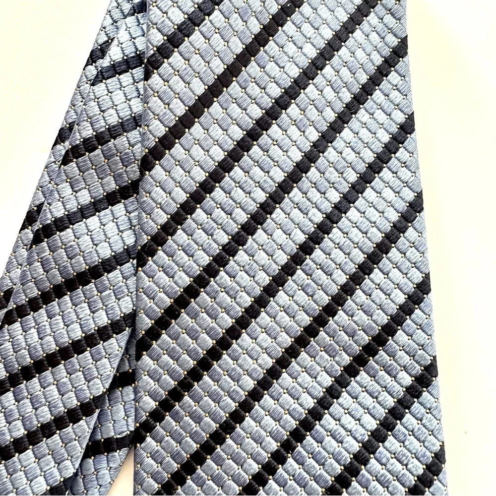 XMI Platinum Men’s Tie 2 Shades of Blue O/S